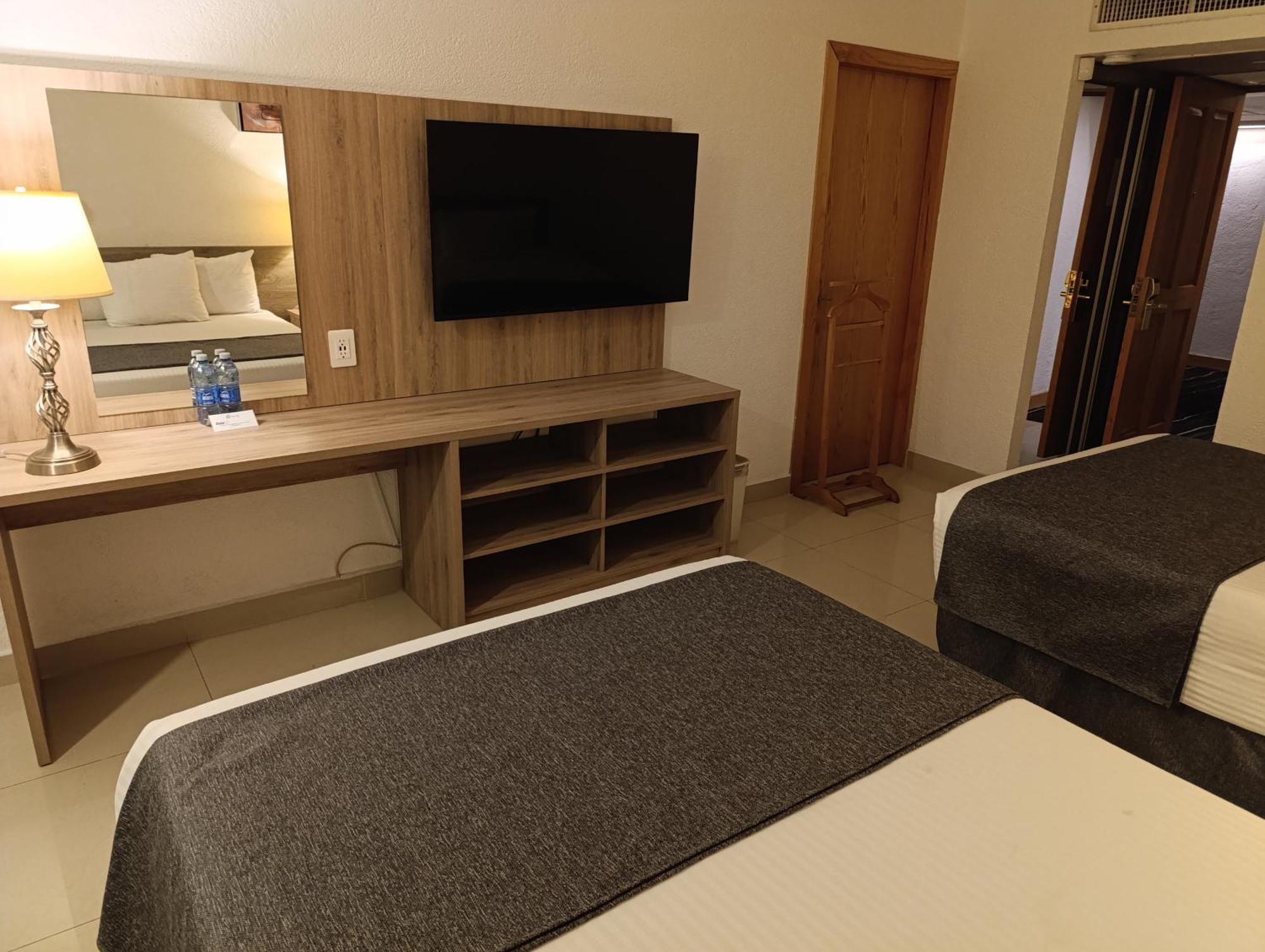 גואדלחארה Hotel Laffayette Ejecutivo מראה חיצוני תמונה